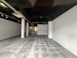 Broadway Cinema (D20), Retail #557168511